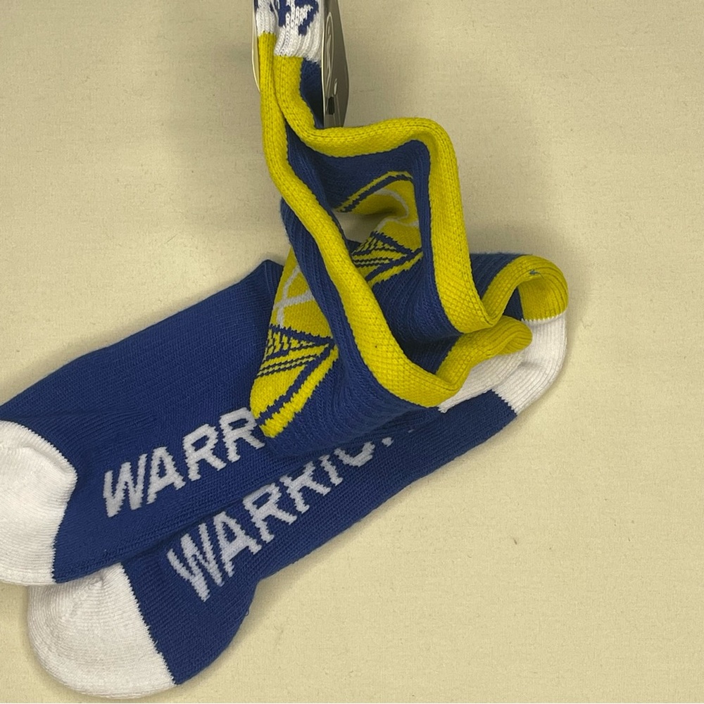 4 Pairs of Golden State Warriors big logo socks - Picture 3 of 7